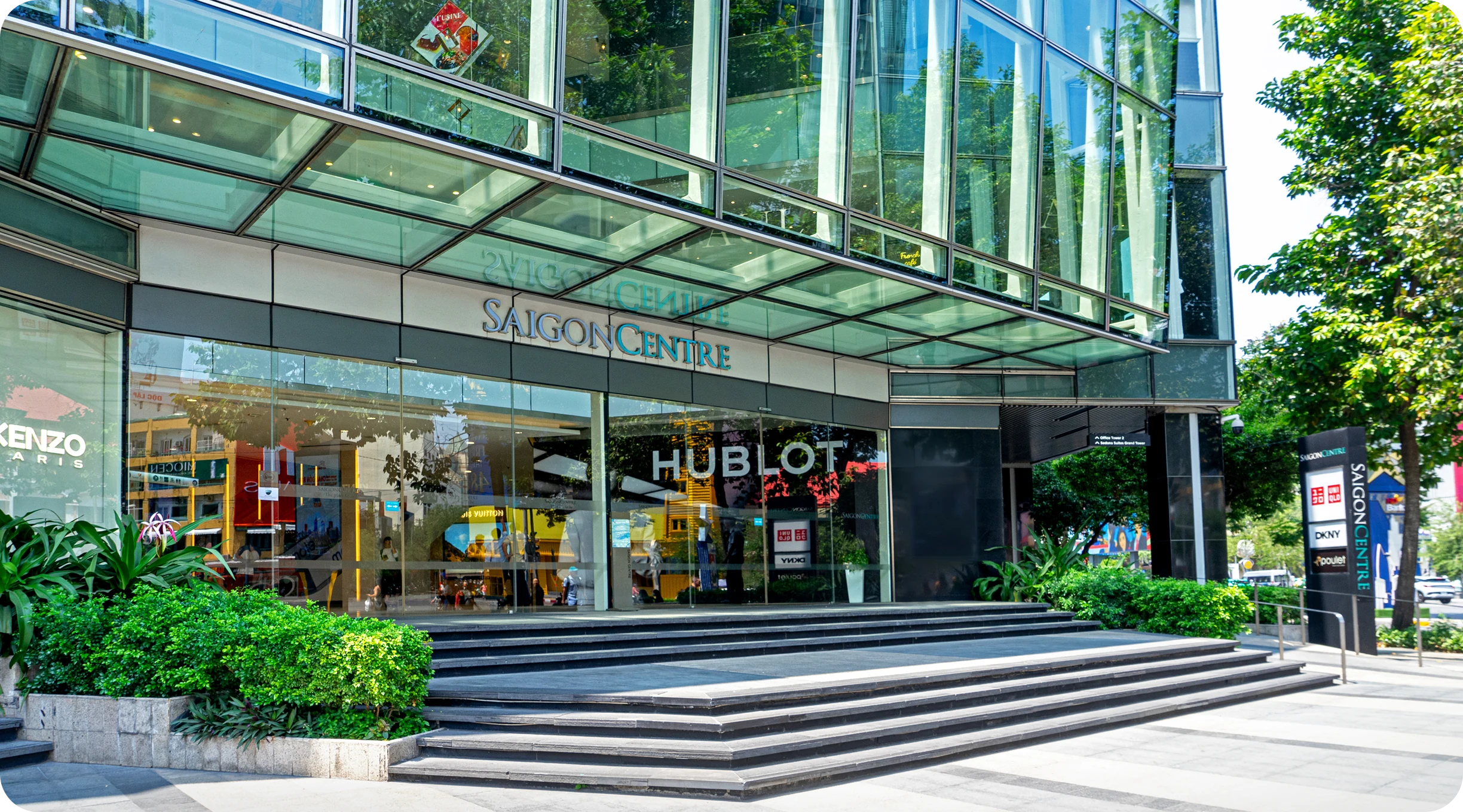 Saigon Centre storefront